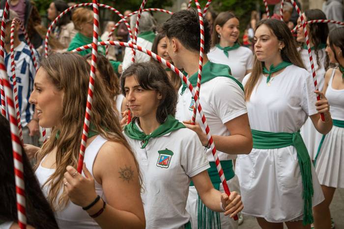 Dantza Lagunak kuadrillaren  34 1776520626119