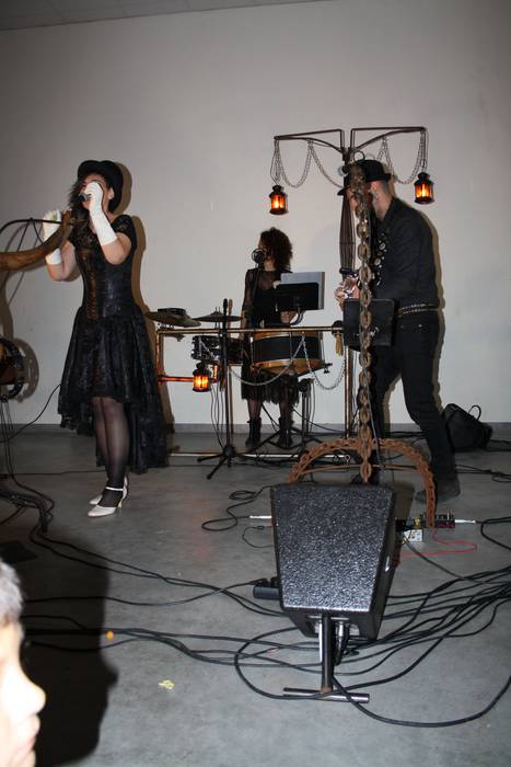 Aiaran ere armairutik atera  59 1511253196097