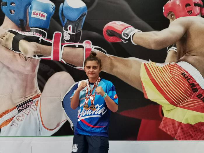 Espainiako Kick Boxing txapeldun izan ostean, nazioarteko lehiaketak prestatzen hasi da Izaro Blanco