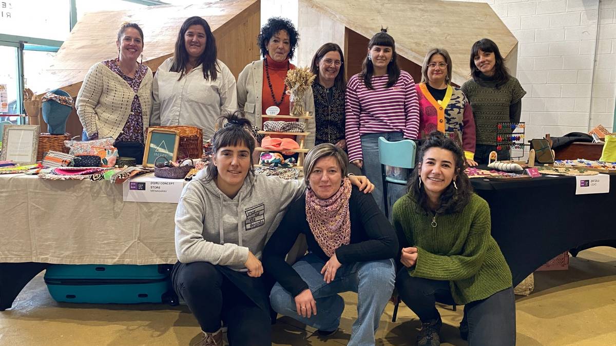 Aiaraldeko Emakume* Sortzaileen V. Azokak hartu zuen Faktoria larunbatean