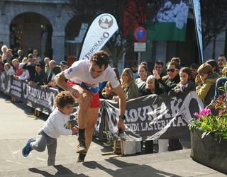 Giro paregabea sortu du herrigunean zein naturan Urduñako Mendi Lasterketak