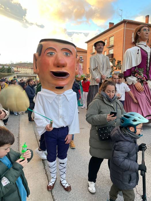 Kalejiran zeharkatu dute Amu 14 1766337569264