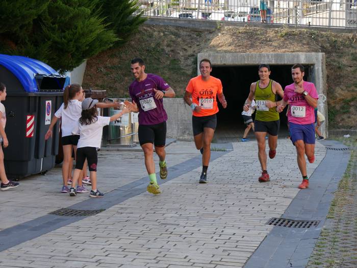 Haur zein helduek izan zuten 242 1538428886546