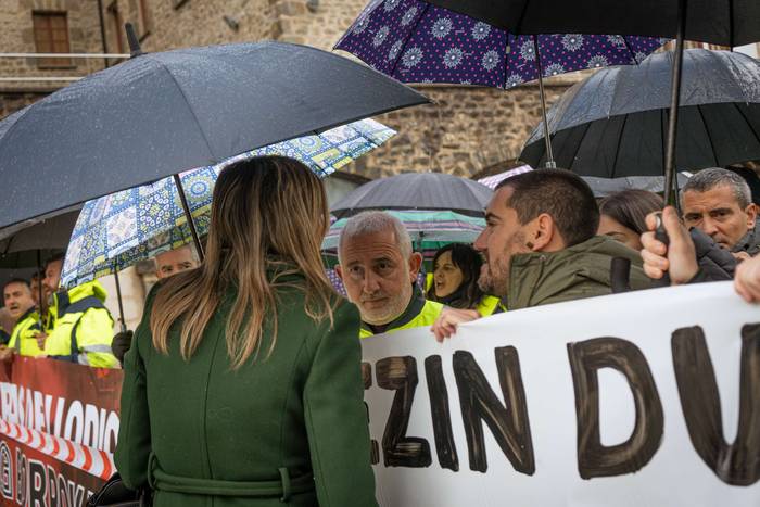 Protesta artean ekin du bide 11 1764159810079