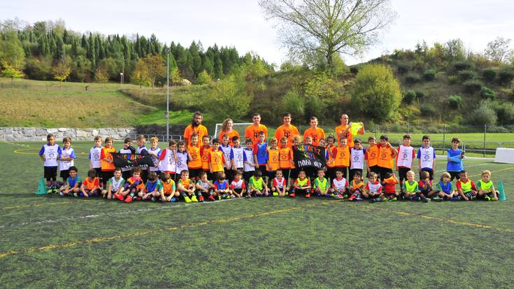 Arabako II. Euskarazko Futbol Topaketa, kirolean hizkuntzaren joko zelaia handitzeko abiapuntu