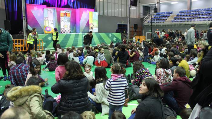 Ehunka ume eta guraso dantza 6 1513505888867