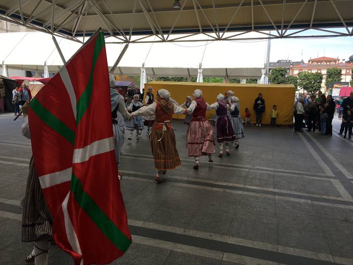 Galiziar letren jaia