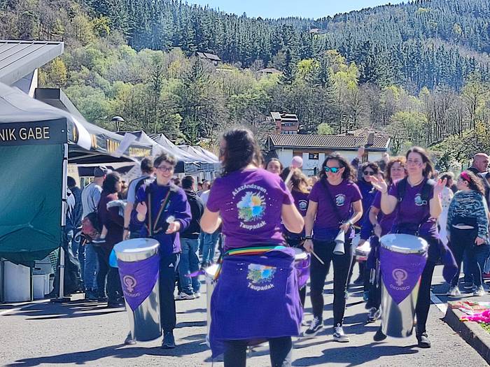 Baserri azoka ospatu dute Ok 10 1679833053449