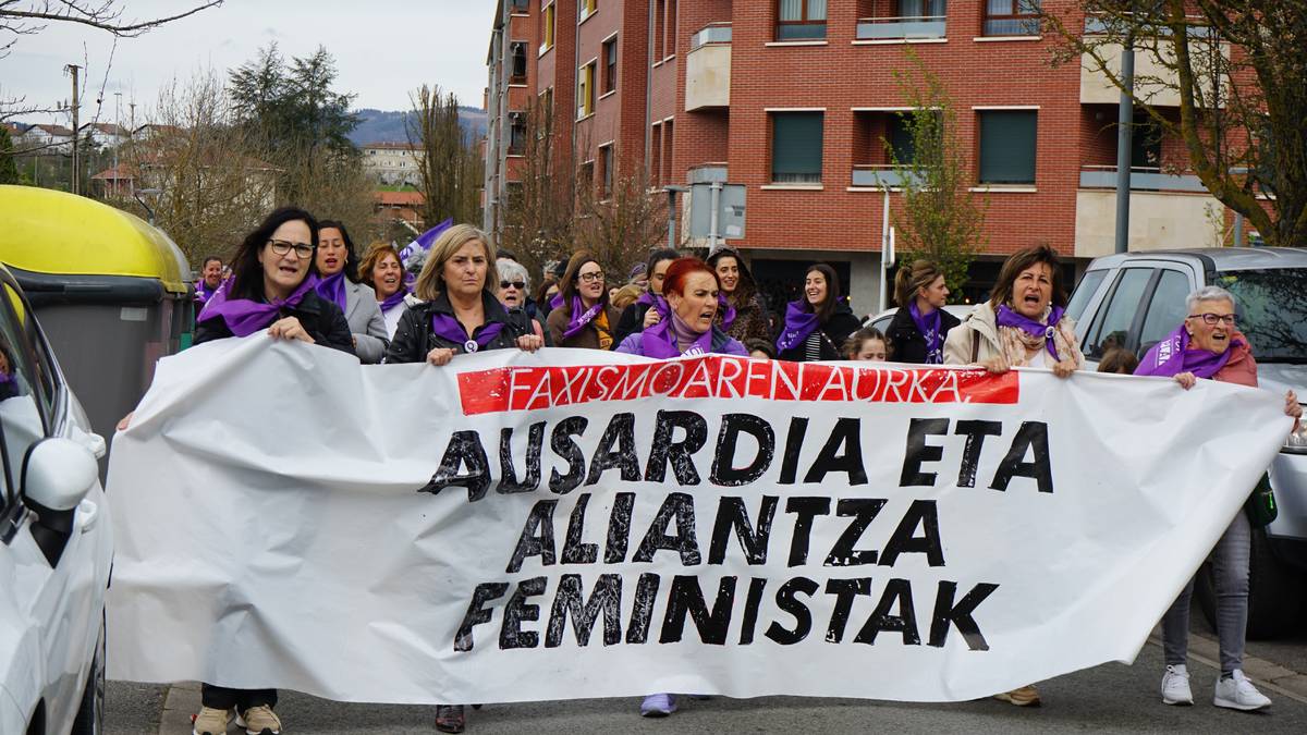 Konplize ditut eta maite ditut denak!