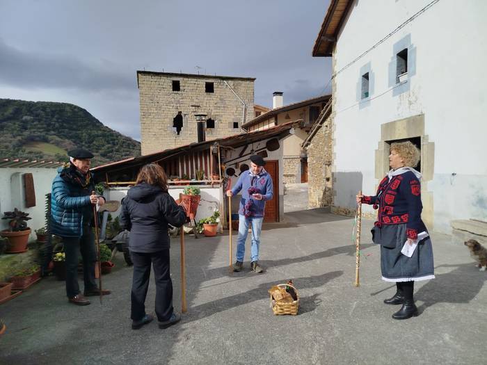 Agate Deunaren bezperak adin 49 1770303095721