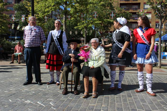 Haurrak eta edadetuak izan d 4 1502711474647