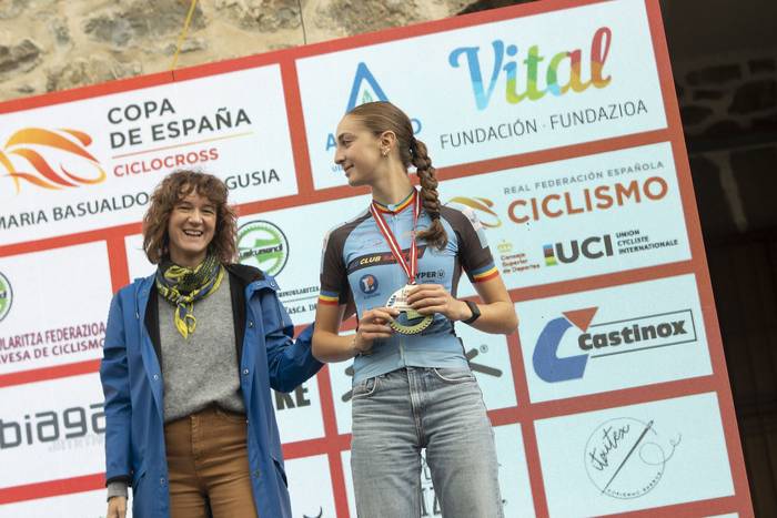 Lucia Gonzalezek eta Kevin S 93 1762015333815