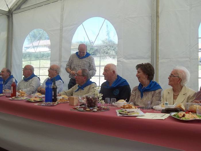 Auzokide ugarik hartu zuten  6 1506366203446