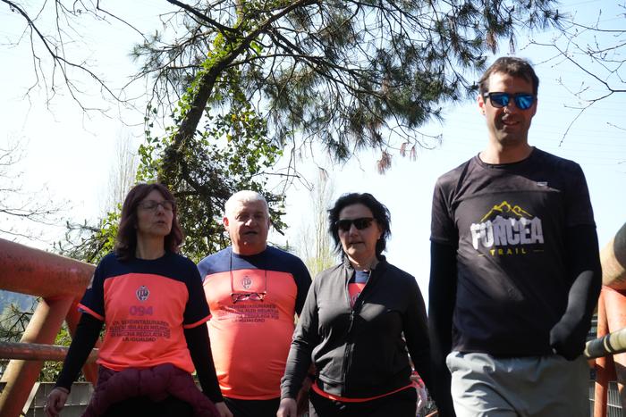 Ehunka lagunek parte hartu d 87 1774179450793