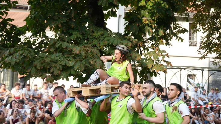 Kuadrillak arduratu dira San Roke eguneko arratsaldea girotzeaz