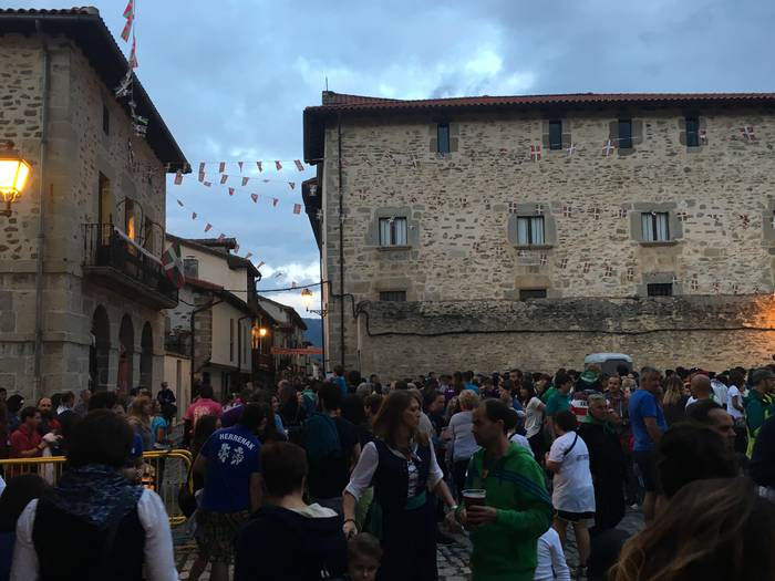 "Komando Rotonda" pregoilari 13 1504342414174