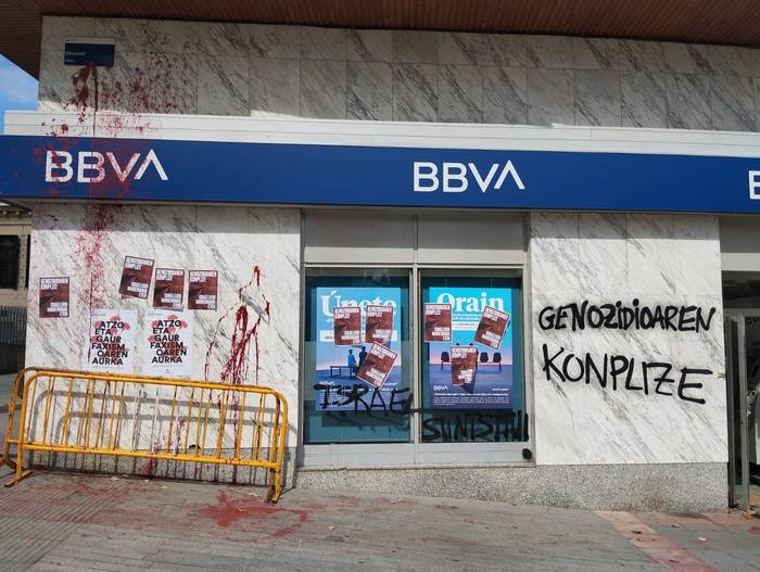 GKS-k aldarrikatu du BBVAren aurkako ekintza, genozidio palestinarra babestea egotzita
