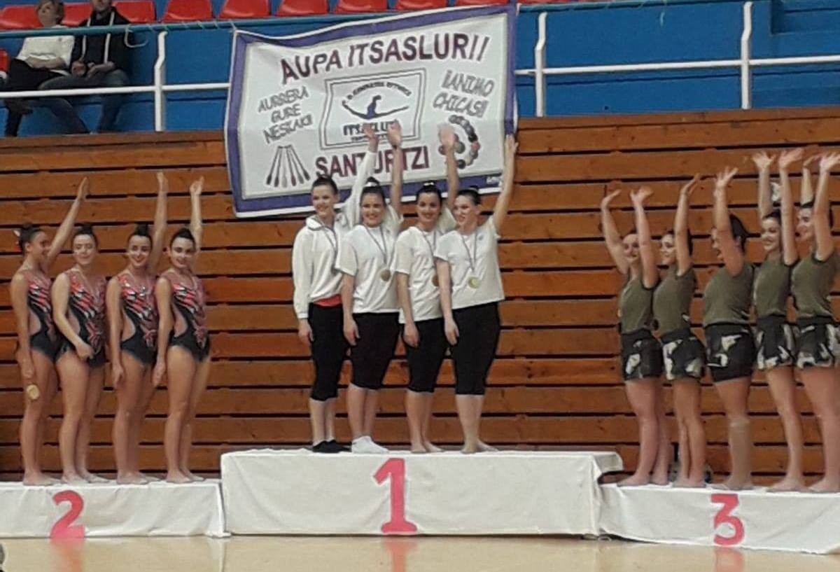Bi sarirekin itzuli dira Santurtzitik Aresketako gimnastak