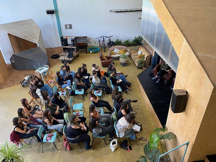 Hausnarketa eta ahizpatasuna 3 1757923139426