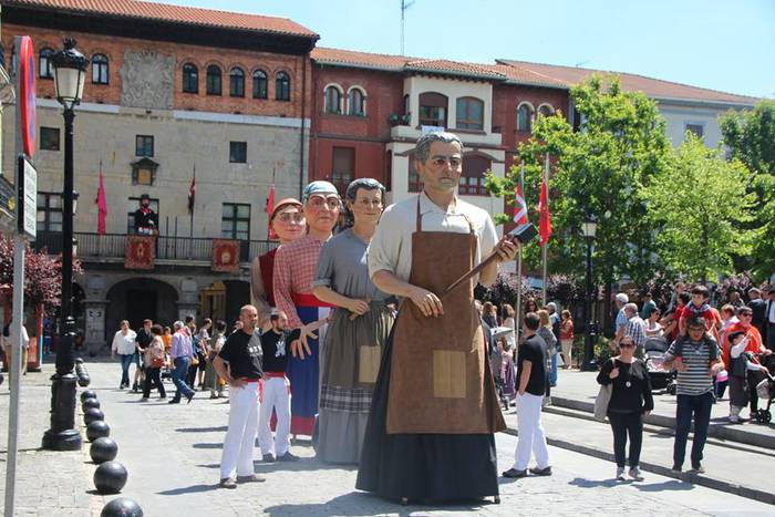 Otxomaioek jendez bete dute  26 1494233105230