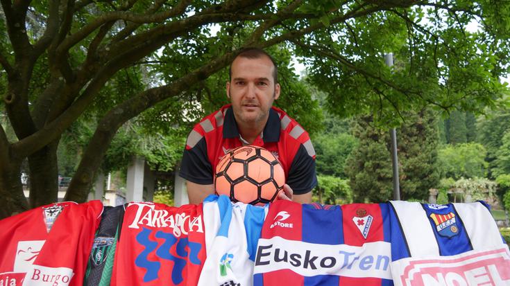 "Inork ez zuen espero futbol jokalari profesionala izango nintzenik"