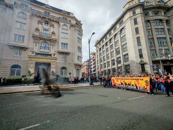 Bilboko kaleetara jo dute Tu 13 1776166116520