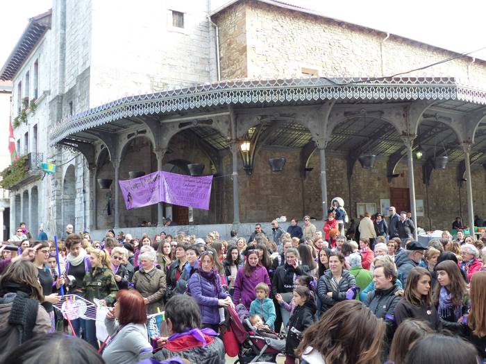 Greba feministaren goizeko t 55 1520512309897