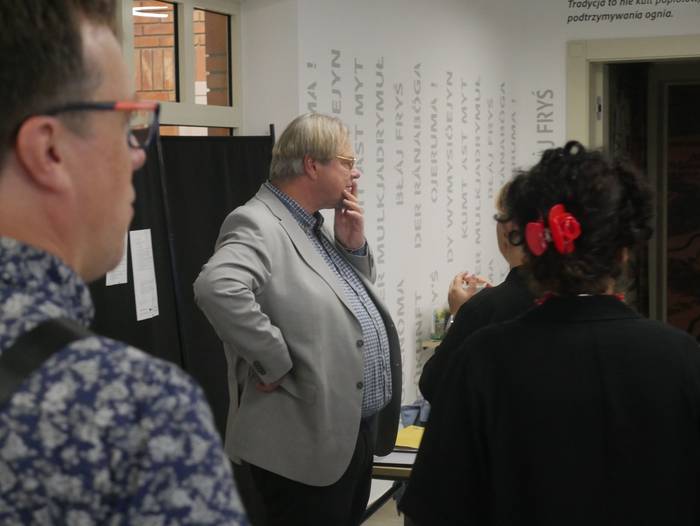 Eletik alera, Europako hizku 36 1759330586912