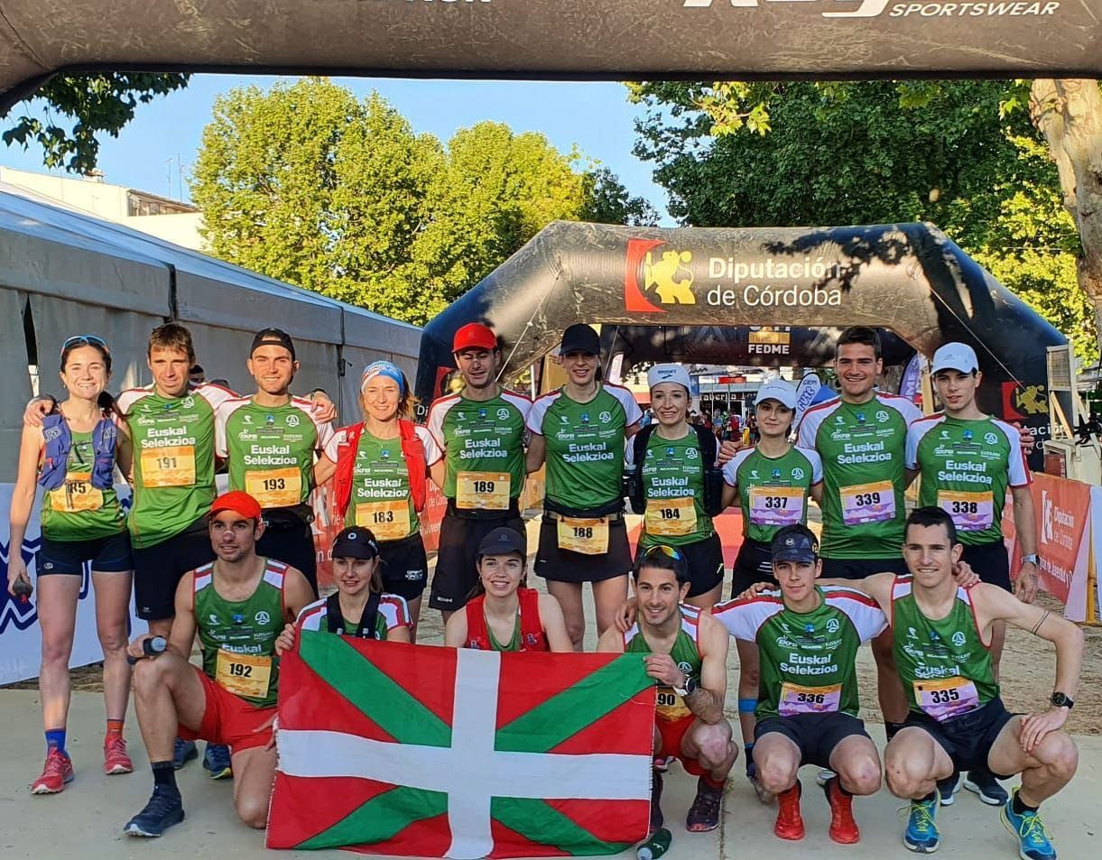Euskal Mendizale Selekzioan aritu da Granadan Jon Durana Aiaramendiko korrikalaria