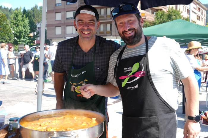 Jaien atsedenaldiko larunbat 15 1755976873797