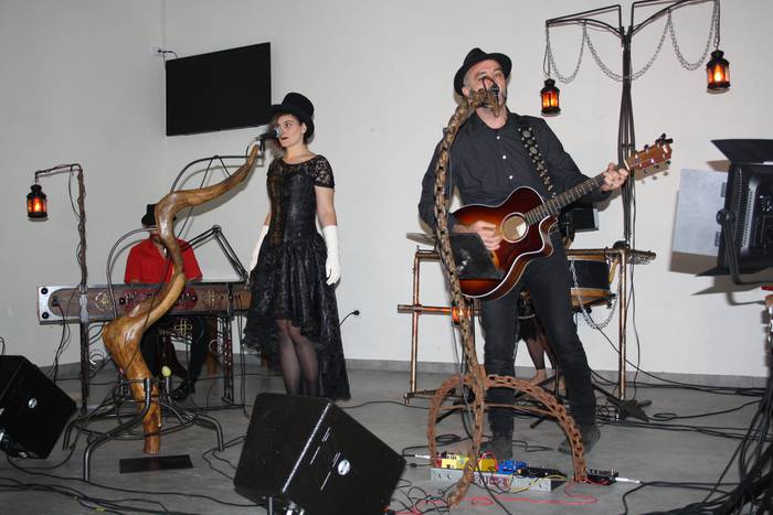 Aiaran ere armairutik atera  55 1511253115840