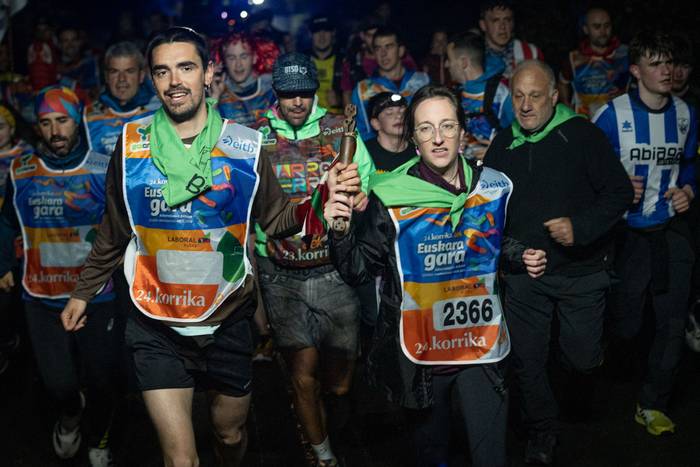 Ehunka lagun atera ditu Korr 30 1774596777703