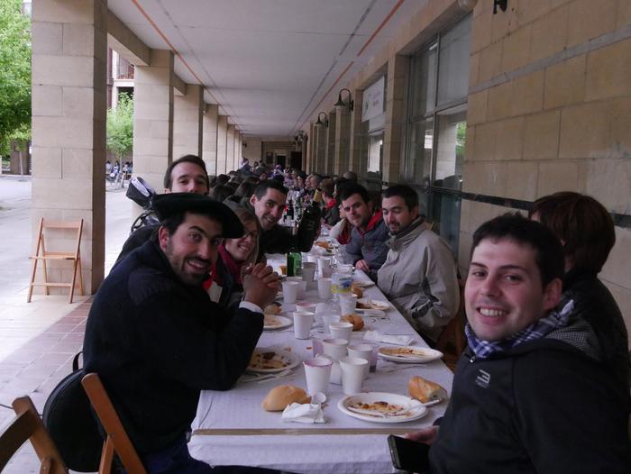 Egunez ere hartu zituzten hi 50 1526229320409