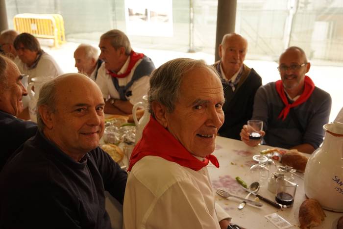 Ehunka kofrade bildu dira el 68 1756714119284