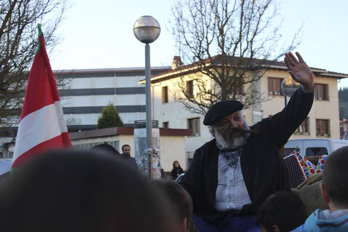 Olentzero eta maridomingi Ai 39 1514143626022