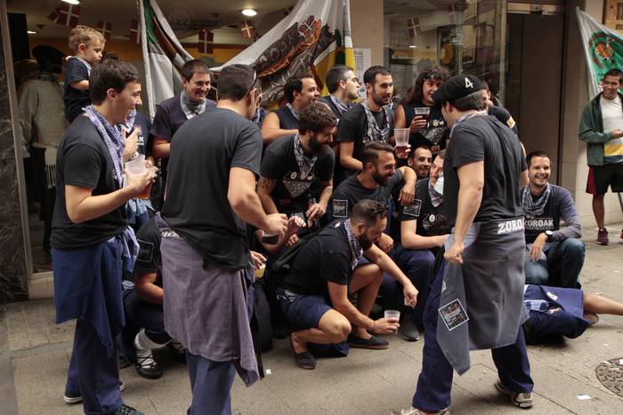 Suziria piztuta lehertu da j 67 1502906760529