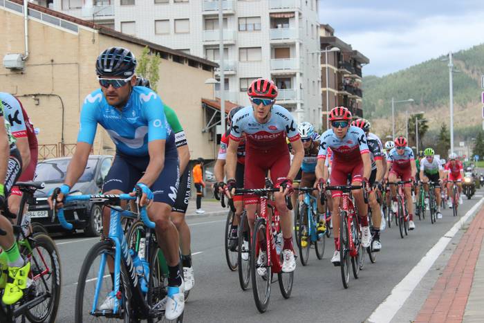 Euskal Herriko itzuliak esku 7 1522848606030