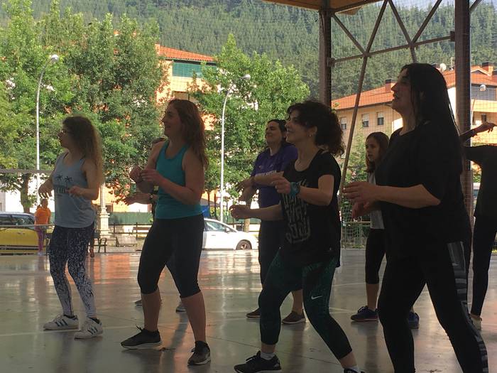 Errefuxiatuen aldeko elkarta 15 1529303079547