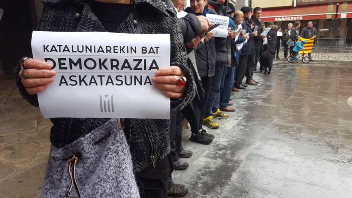 Dozenaka lagun atera dira ka 4 1521978327220