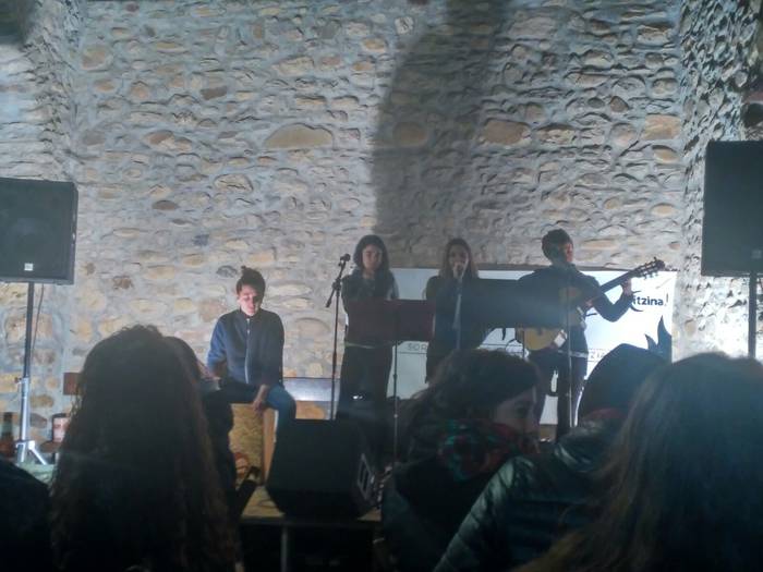 Suaren inguruan plazaratu di 12 1521387760884