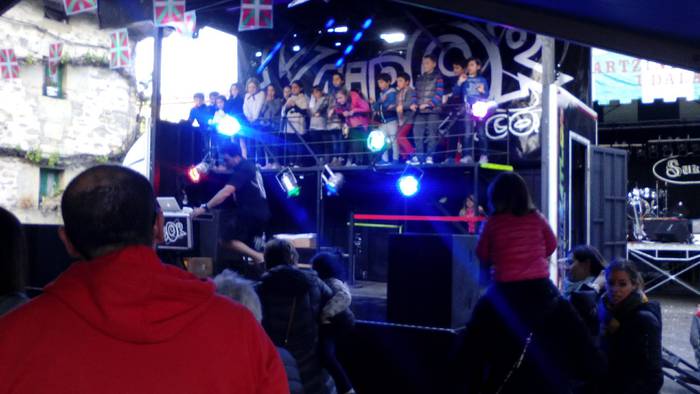 Adin guztiko lagunek parte h 13 1493565268419