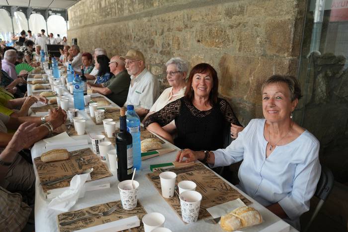 Atzoko gazteen bazkariak ehu 29 1755463293968