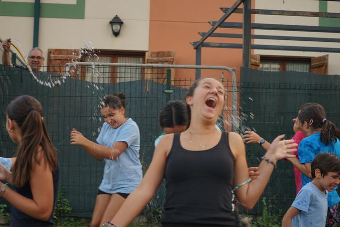 Arteko Gure Aman elkartu eta 76 1757796504590