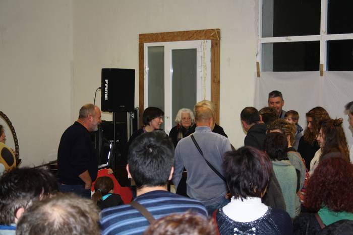 Aiaran ere armairutik atera  40 1511252760143