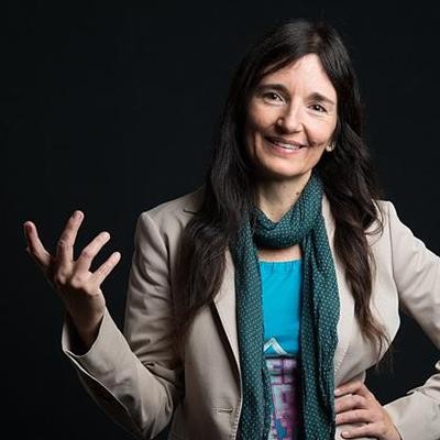 'Tres supercompetencias para reinventarte' hitzaldia, La Milagrosaren eskutik