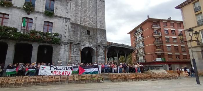 Gazako bidean erasotutako Su 6 1759783395747