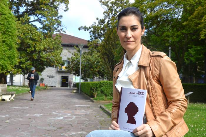 “Lanean egindako gehiegikeriatik ateratzeko modua idaztea izan dela ohartu naiz”