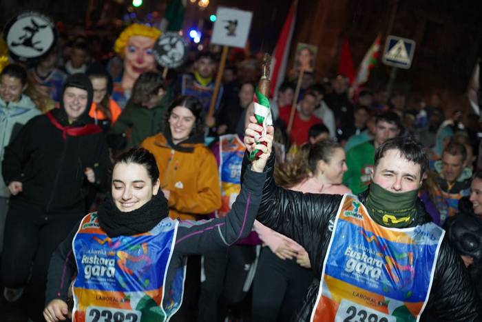 Aldarrikapenez eta pirotekni 110 1774615522013