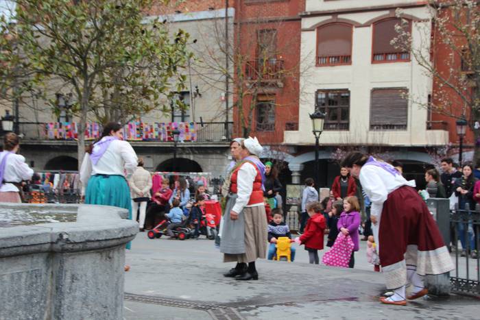 Dantzaren bidez aldarrikatu  48 1520778056532