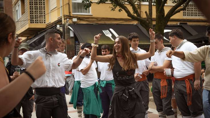 Tradizioari eutsita ekin diote laudioarrek jaietako bigarren txanpari